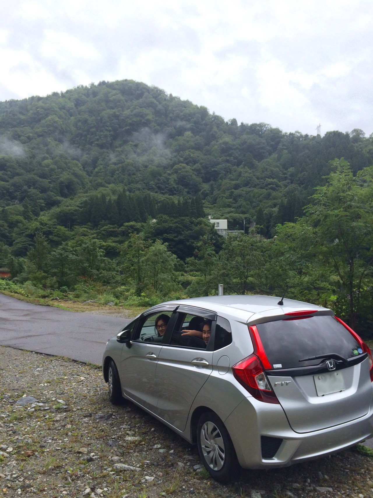 Great experience driving along Tateyama mountain area.. Very nice view!