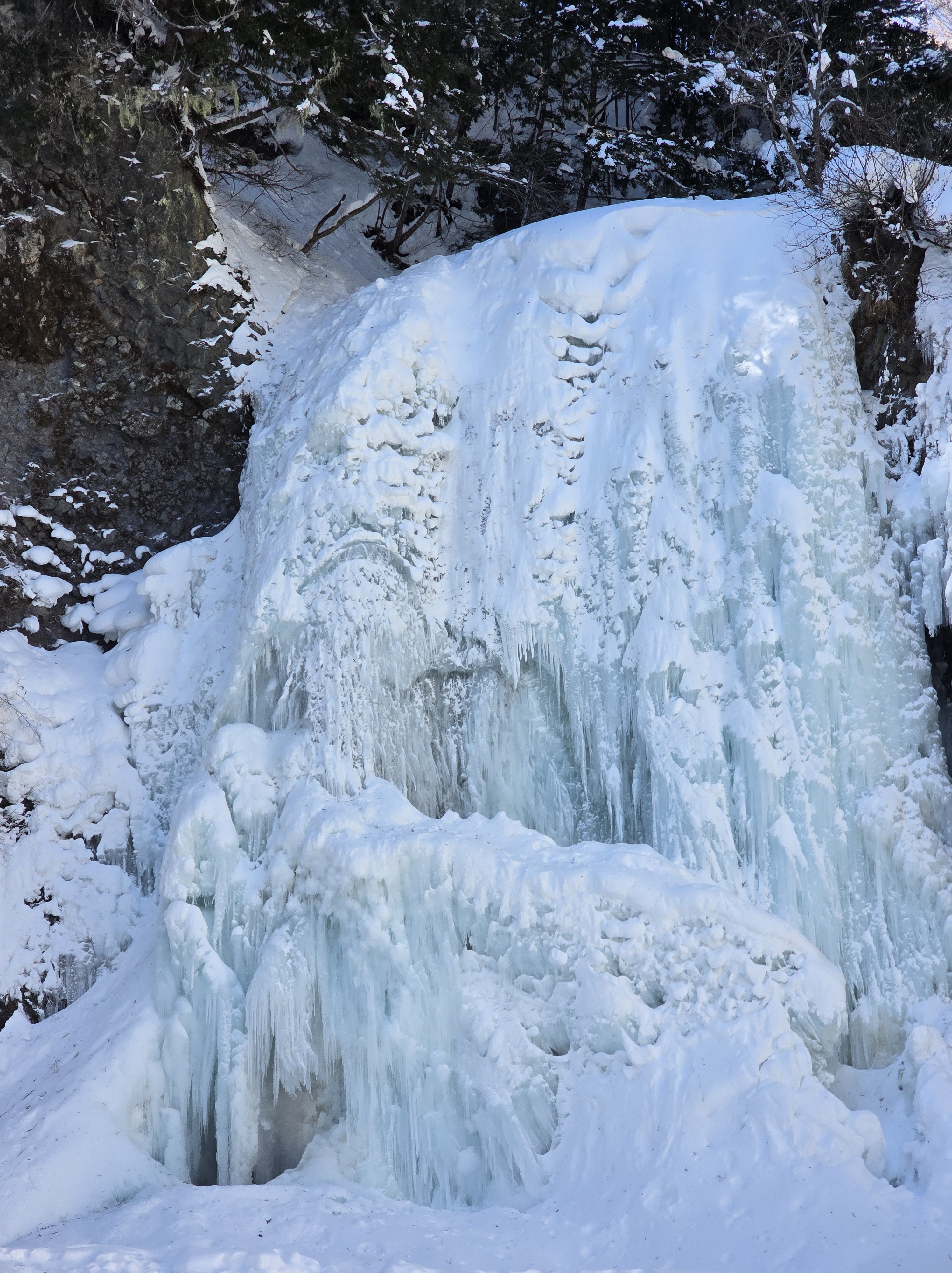 Zengorō no Taki Falls